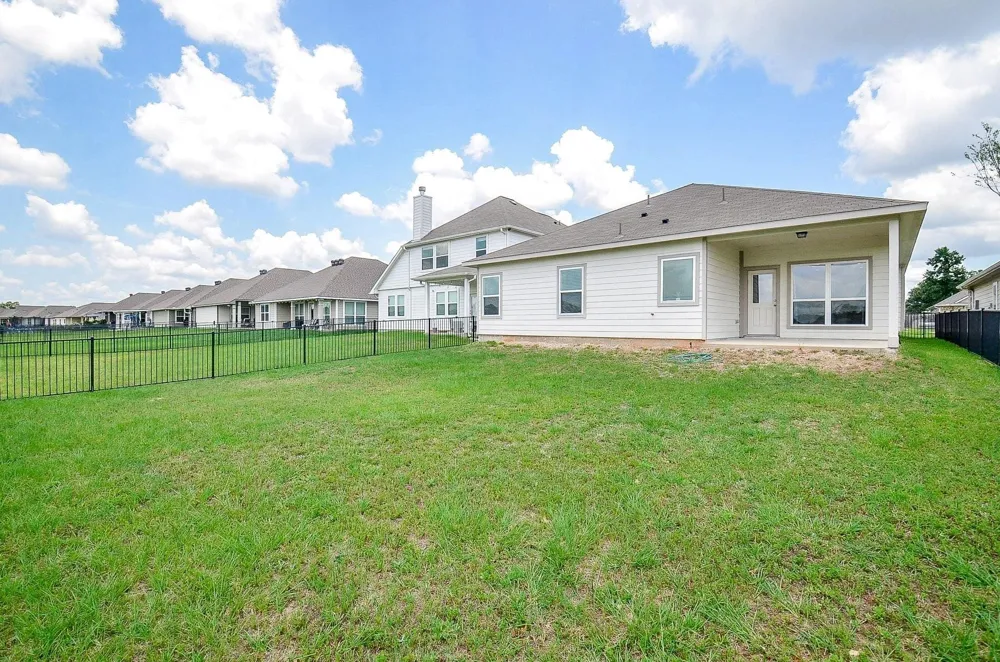 279 Shoreview Drive Conroe, TX 77303