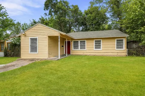 5417 Kenilwood Drive