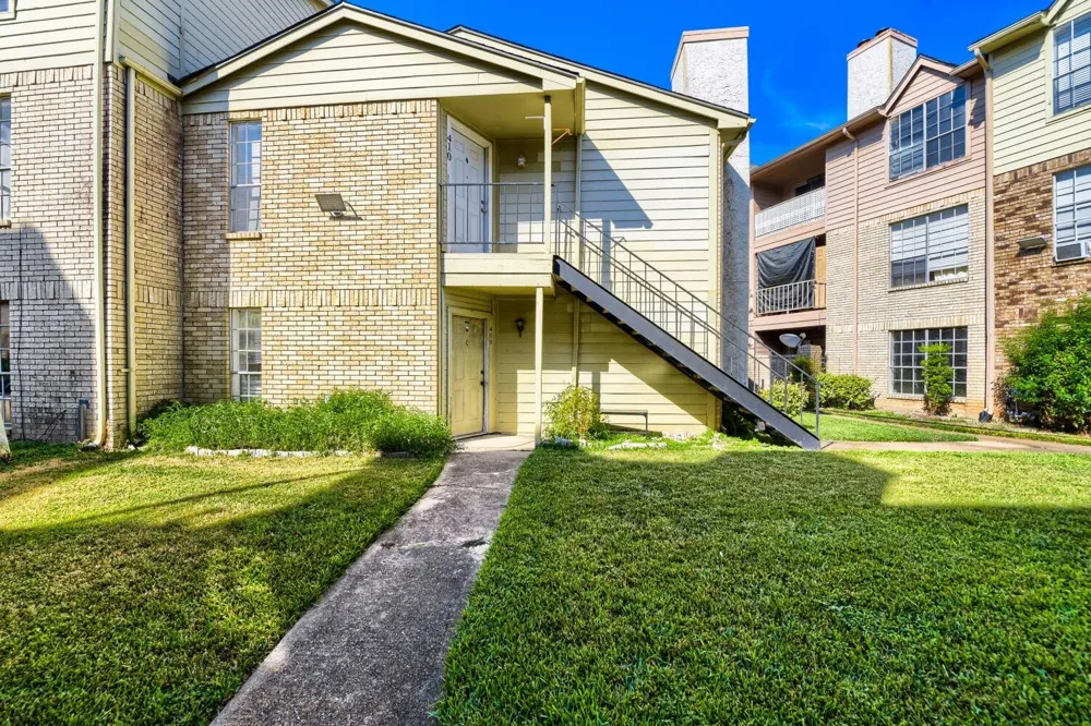10101 S Gessner Road #409 Houston, TX 77071