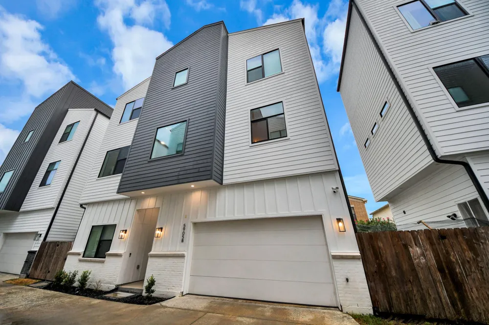 5905 Fairdale Lane #B Houston, TX 77057