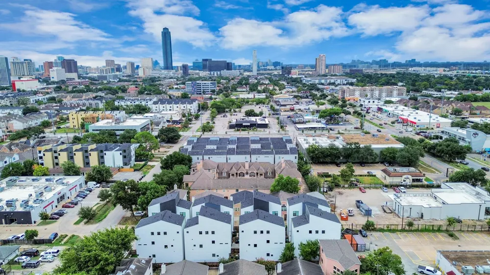 5905 Fairdale Lane #B Houston, TX 77057