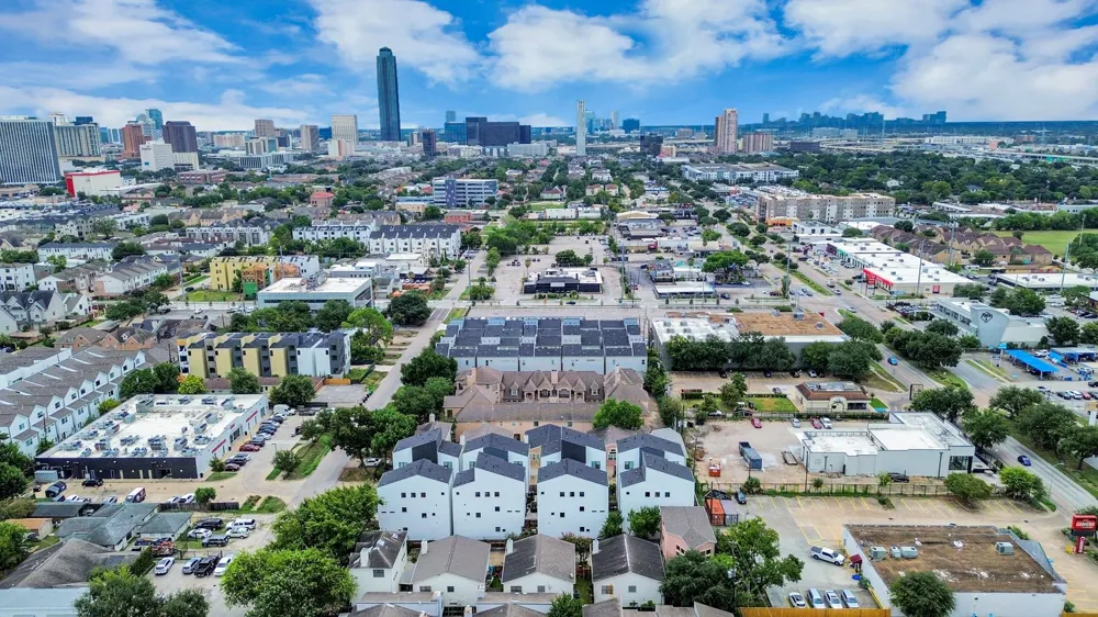 5905 Fairdale Lane #B Houston, TX 77057