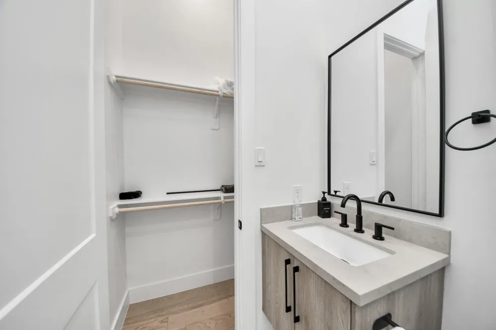 5905 Fairdale Lane #B Houston, TX 77057