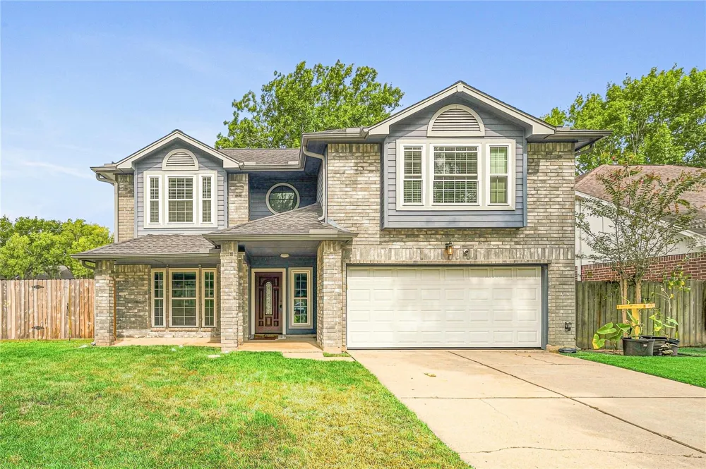 2122 Courtshire Lane Sugar Land, TX 77478