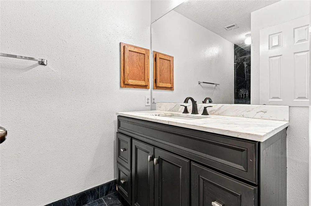 2122 Courtshire Lane Sugar Land, TX 77478