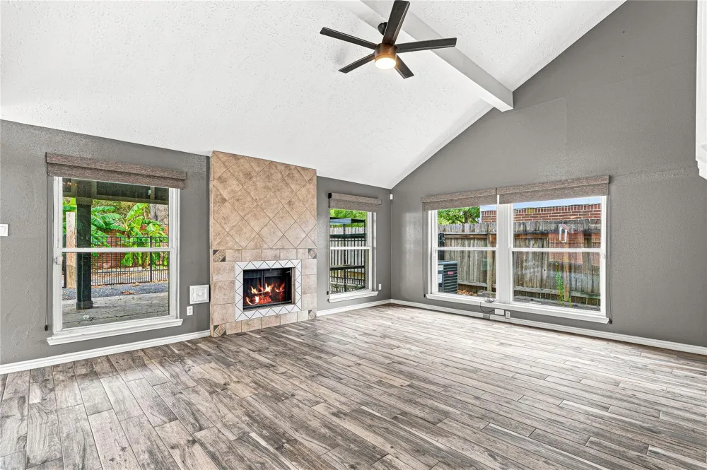 2122 Courtshire Lane Sugar Land, TX 77478