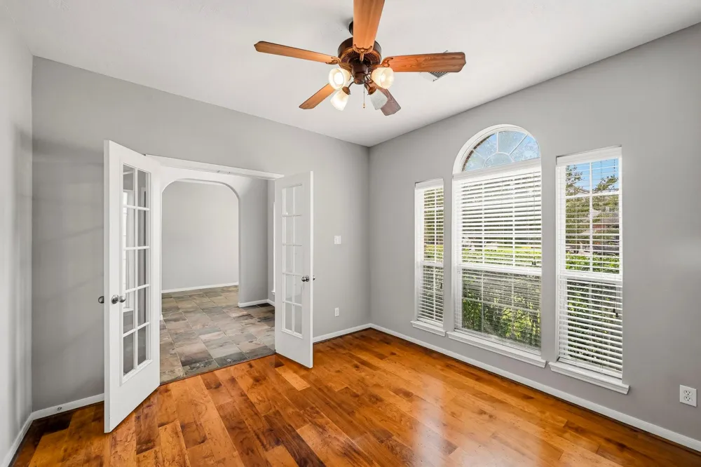 9202 Fernwillow Drive Spring, TX 77379