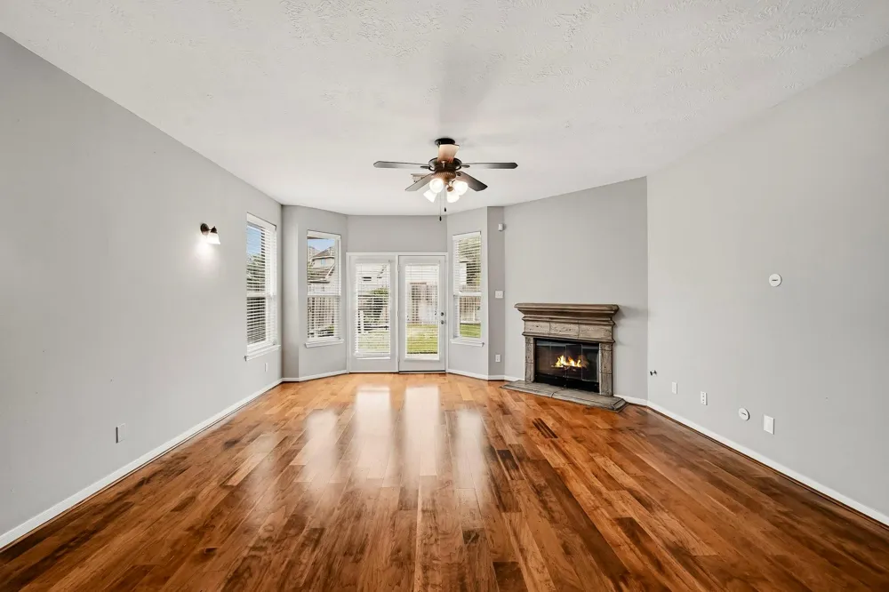 9202 Fernwillow Drive Spring, TX 77379