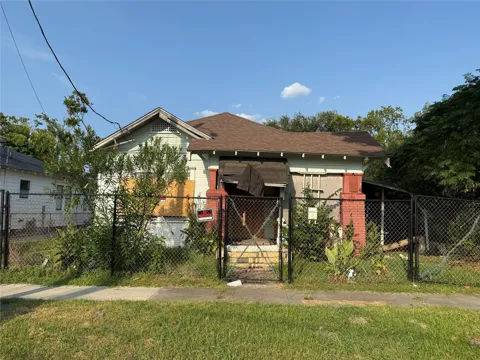 2316 Everett Street