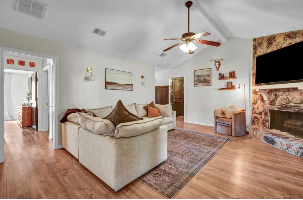53 Blue Bell Court Lake Jackson, TX 77566