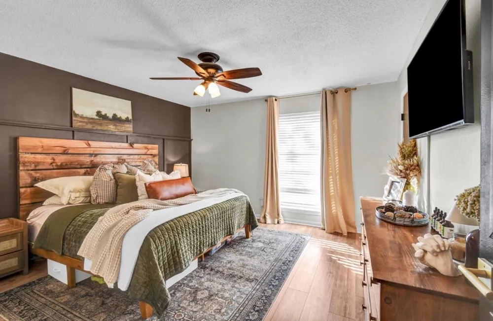53 Blue Bell Court Lake Jackson, TX 77566
