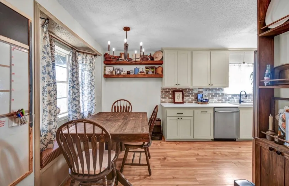 53 Blue Bell Court Lake Jackson, TX 77566