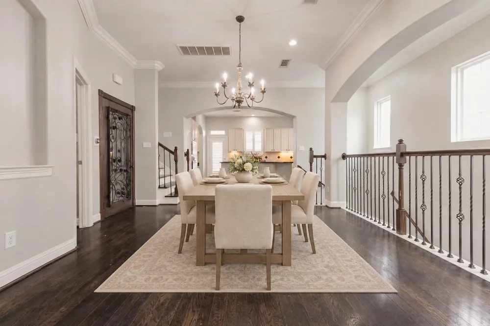 12 Versante Court Houston, TX 77070