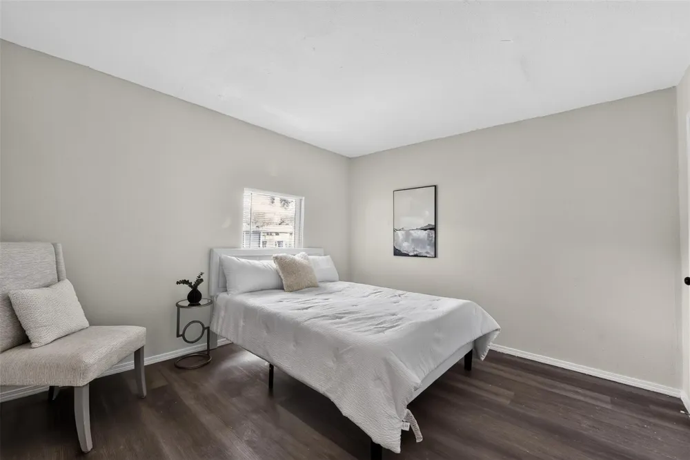 3318 Ripplebrook Drive Houston, TX 77045