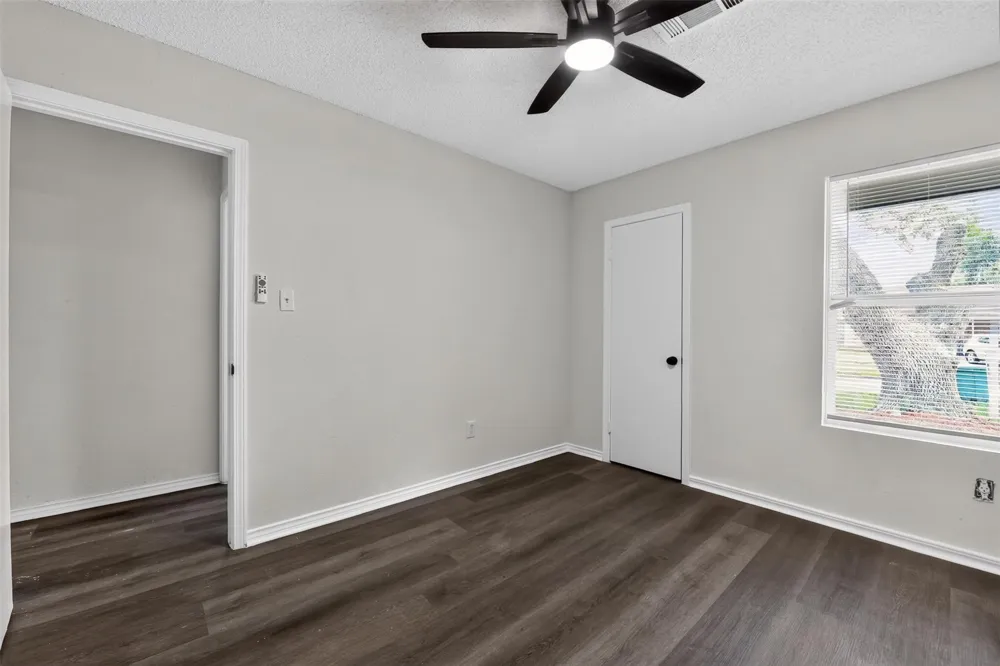 3318 Ripplebrook Drive Houston, TX 77045