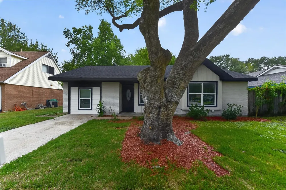 3318 Ripplebrook Drive Houston, TX 77045