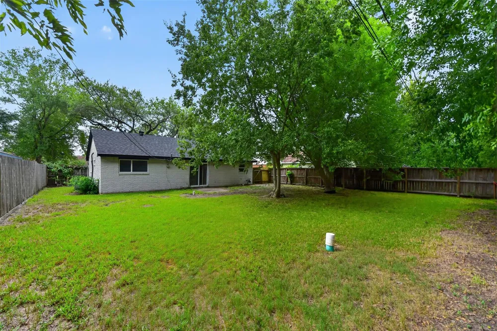 3318 Ripplebrook Drive Houston, TX 77045
