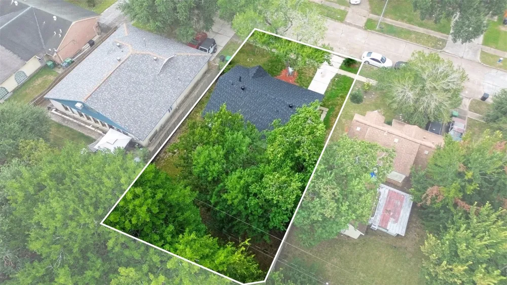 3318 Ripplebrook Drive Houston, TX 77045