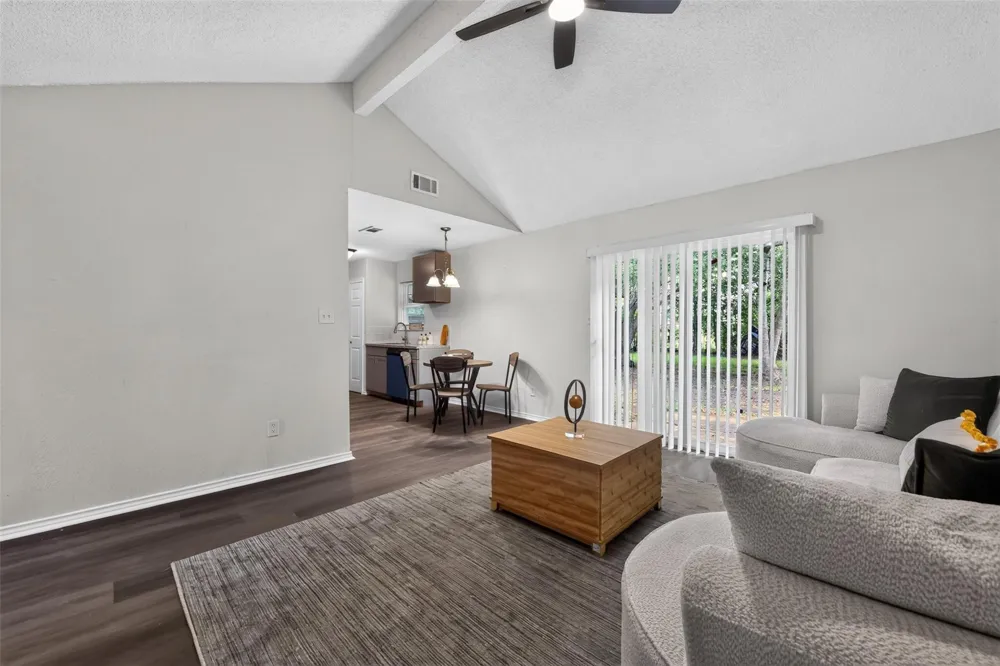 3318 Ripplebrook Drive Houston, TX 77045