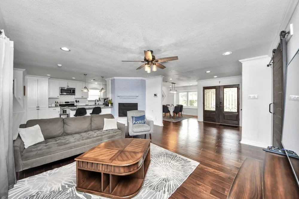 2319 Greyburn Lane Houston, TX 77080
