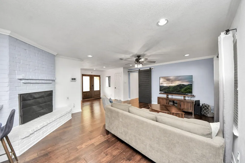 2319 Greyburn Lane Houston, TX 77080