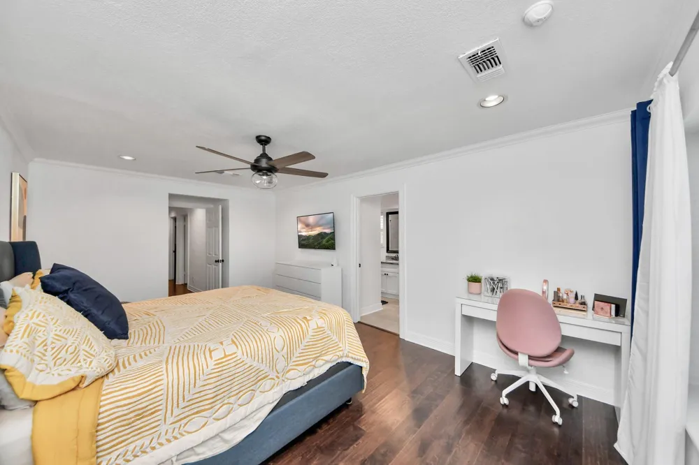 2319 Greyburn Lane Houston, TX 77080