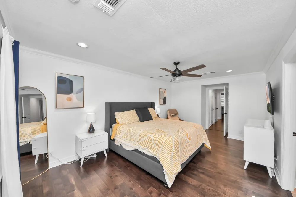 2319 Greyburn Lane Houston, TX 77080