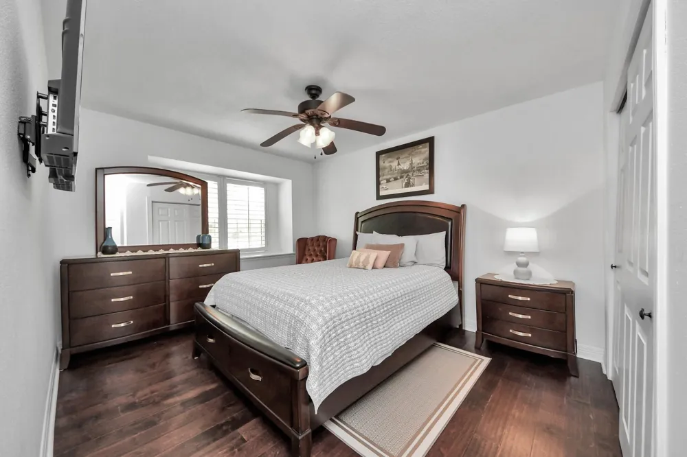 2319 Greyburn Lane Houston, TX 77080
