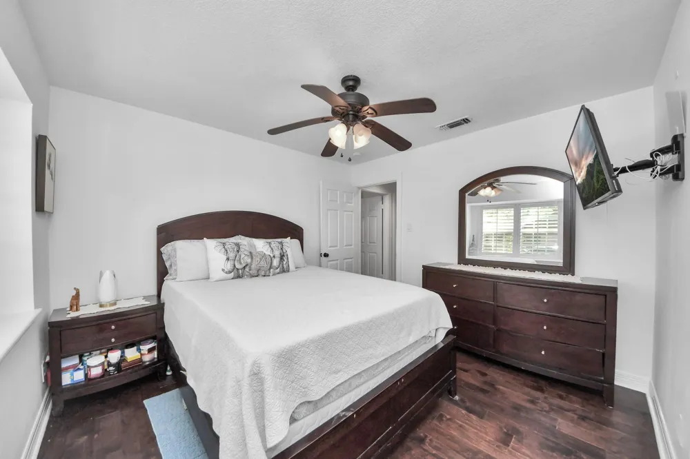 2319 Greyburn Lane Houston, TX 77080