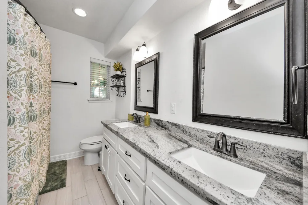 2319 Greyburn Lane Houston, TX 77080