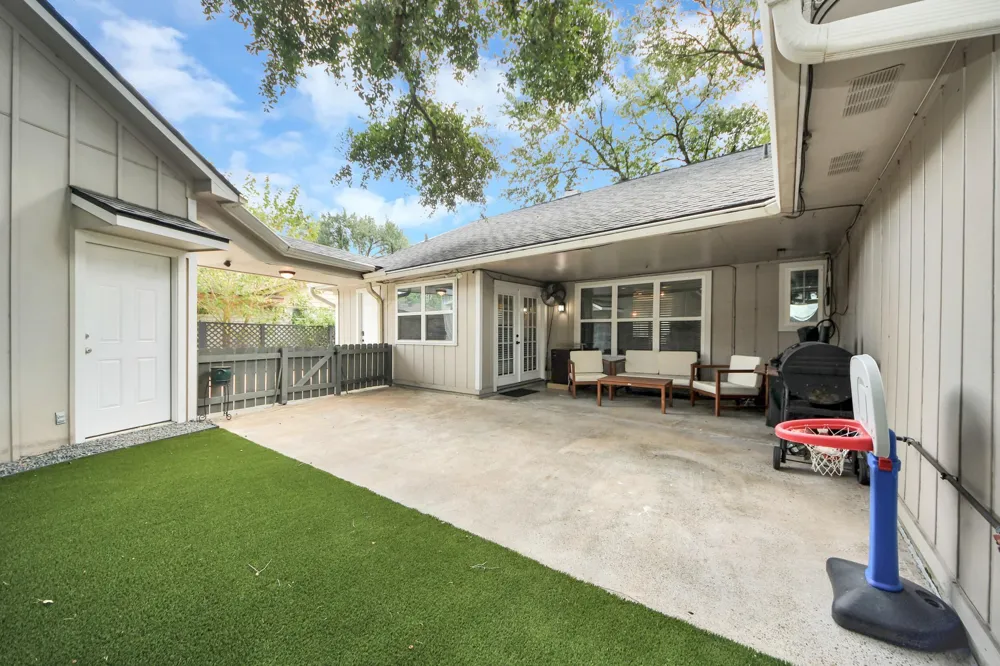 2319 Greyburn Lane Houston, TX 77080