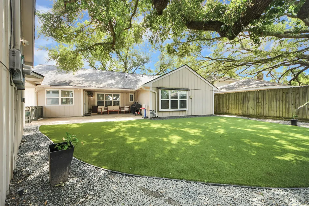 2319 Greyburn Lane Houston, TX 77080
