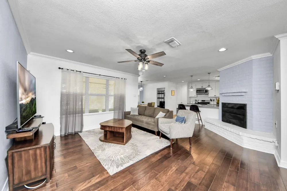 2319 Greyburn Lane Houston, TX 77080