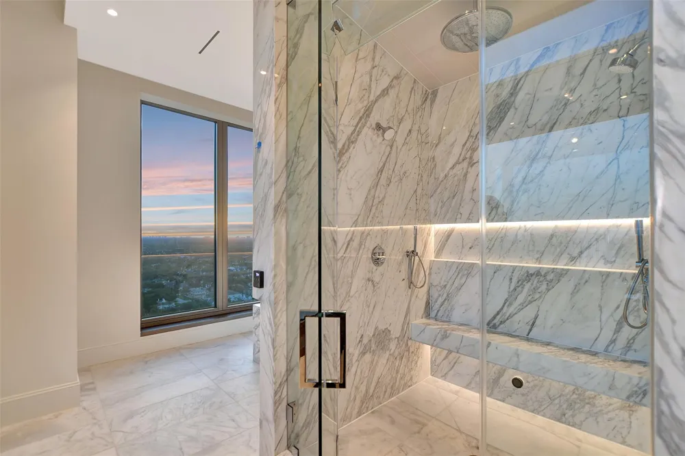 1275 S Post Oak Lane #2502 Houston, TX 77056