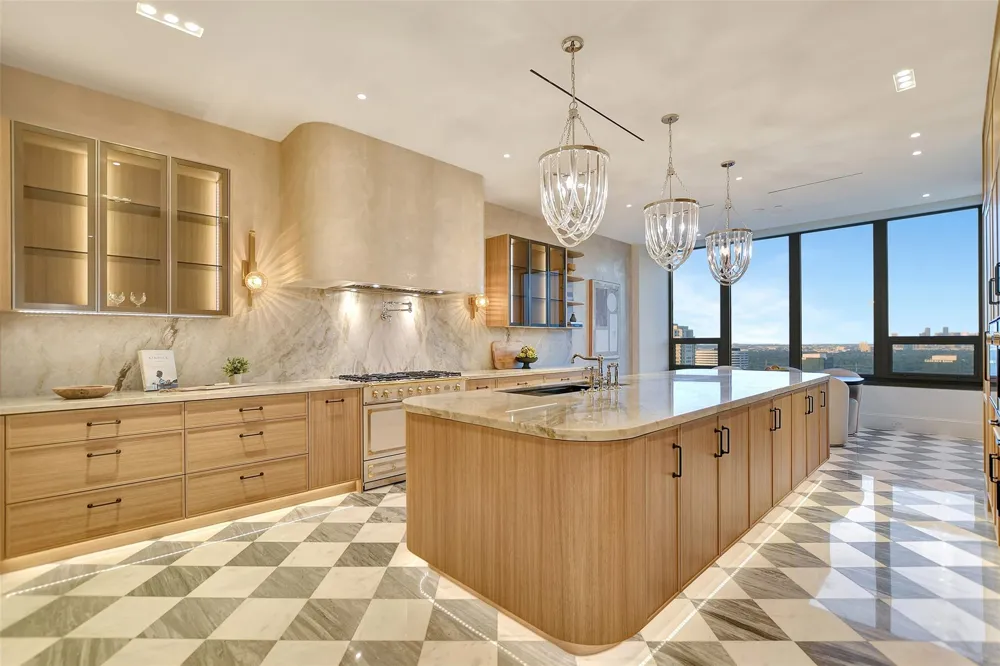 1275 S Post Oak Lane #2502 Houston, TX 77056