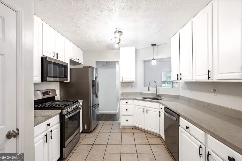 95 Otara Woods DR Newnan, GA 30263