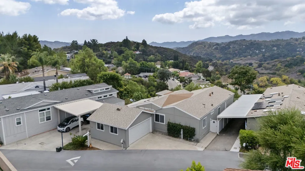 133 Pueblo Lane Topanga, CA 90290