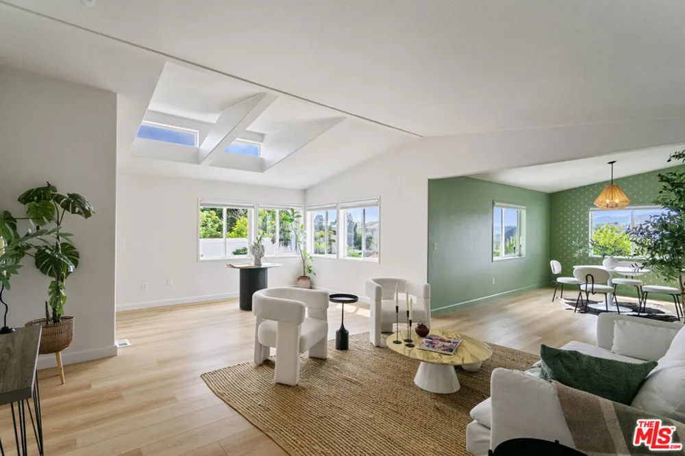 133 Pueblo Lane Topanga, CA 90290