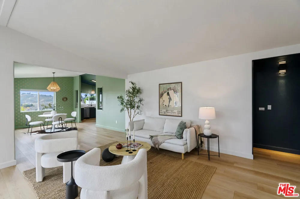 133 Pueblo Lane Topanga, CA 90290