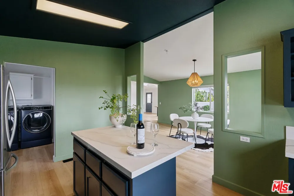 133 Pueblo Lane Topanga, CA 90290