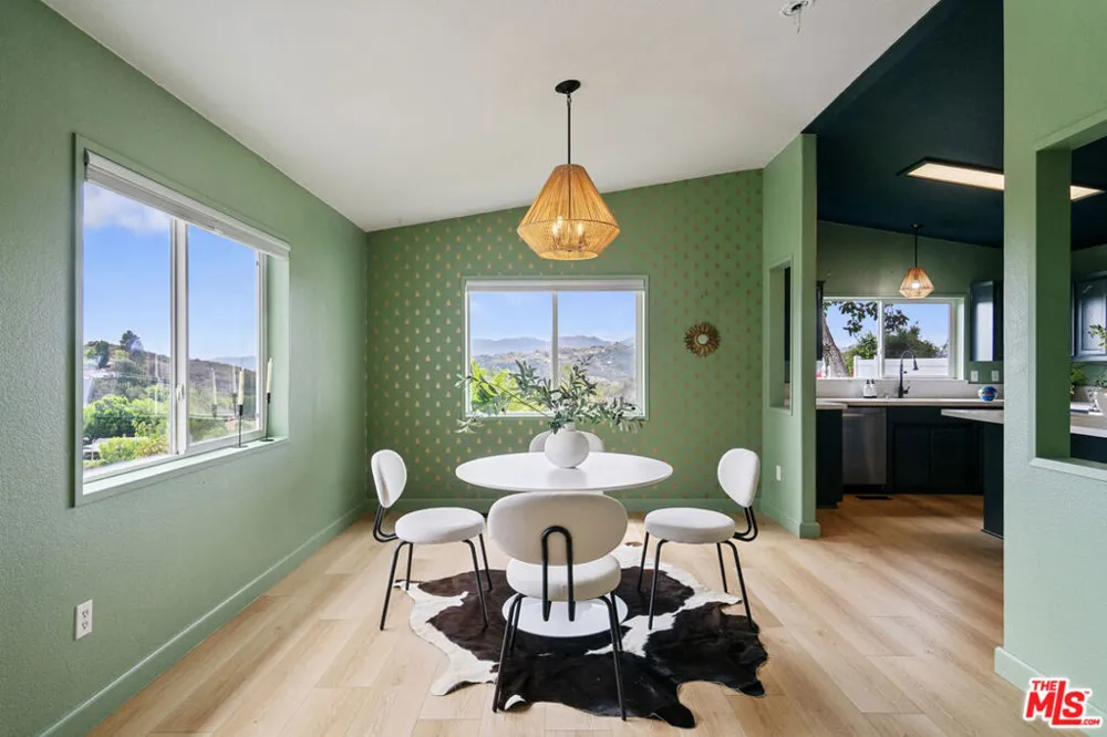 133 Pueblo Lane Topanga, CA 90290