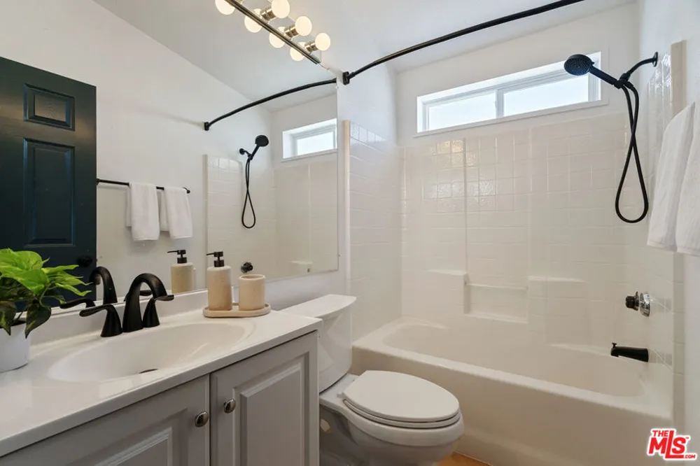 133 Pueblo Lane Topanga, CA 90290