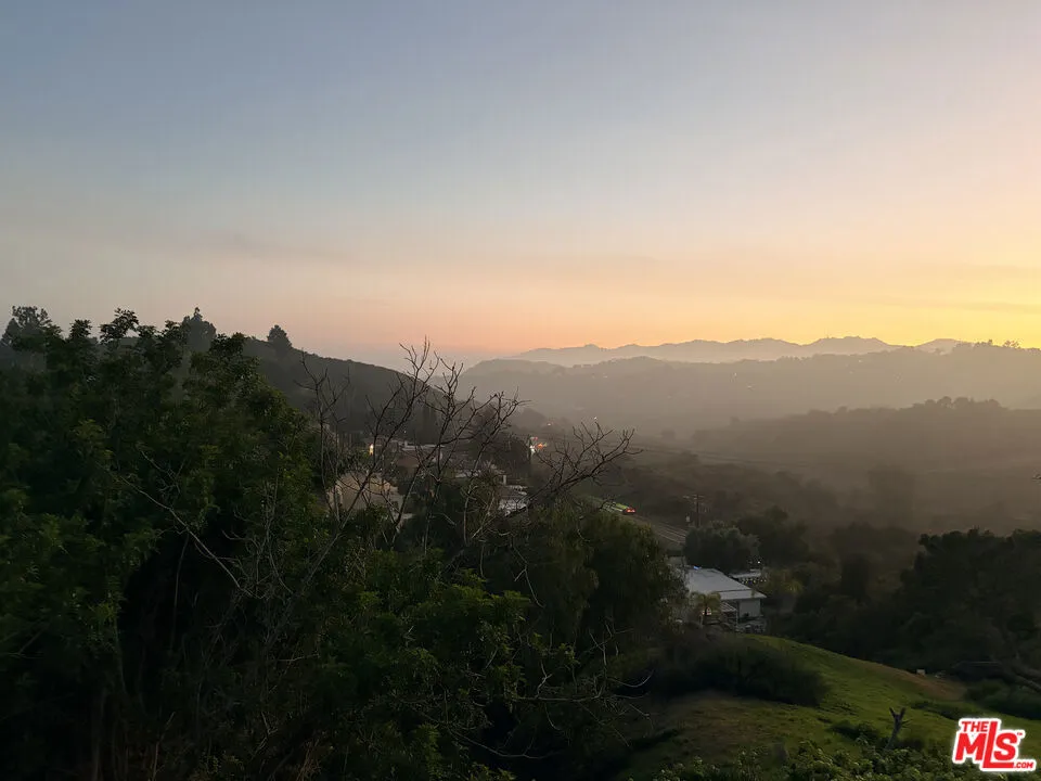 133 Pueblo Lane Topanga, CA 90290