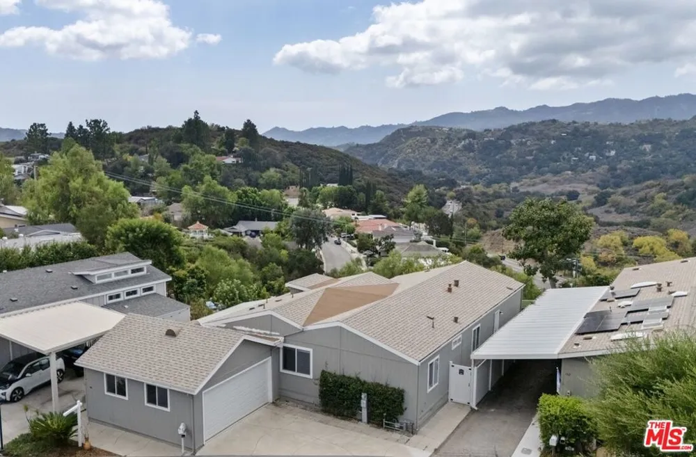 133 Pueblo Lane Topanga, CA 90290