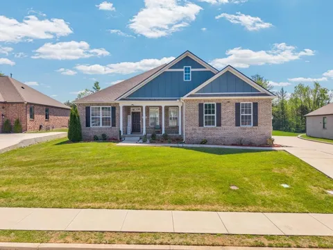 309 Greymoor Ln
