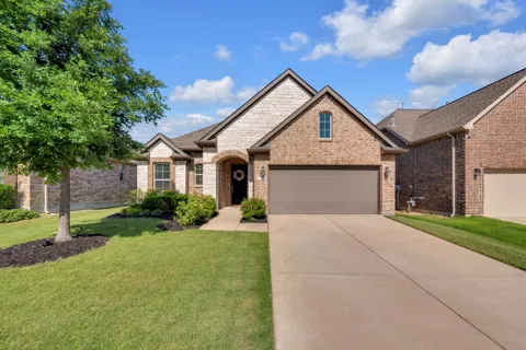 7504 Guadalupe Way