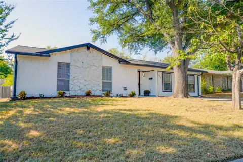 313 Boulder Court