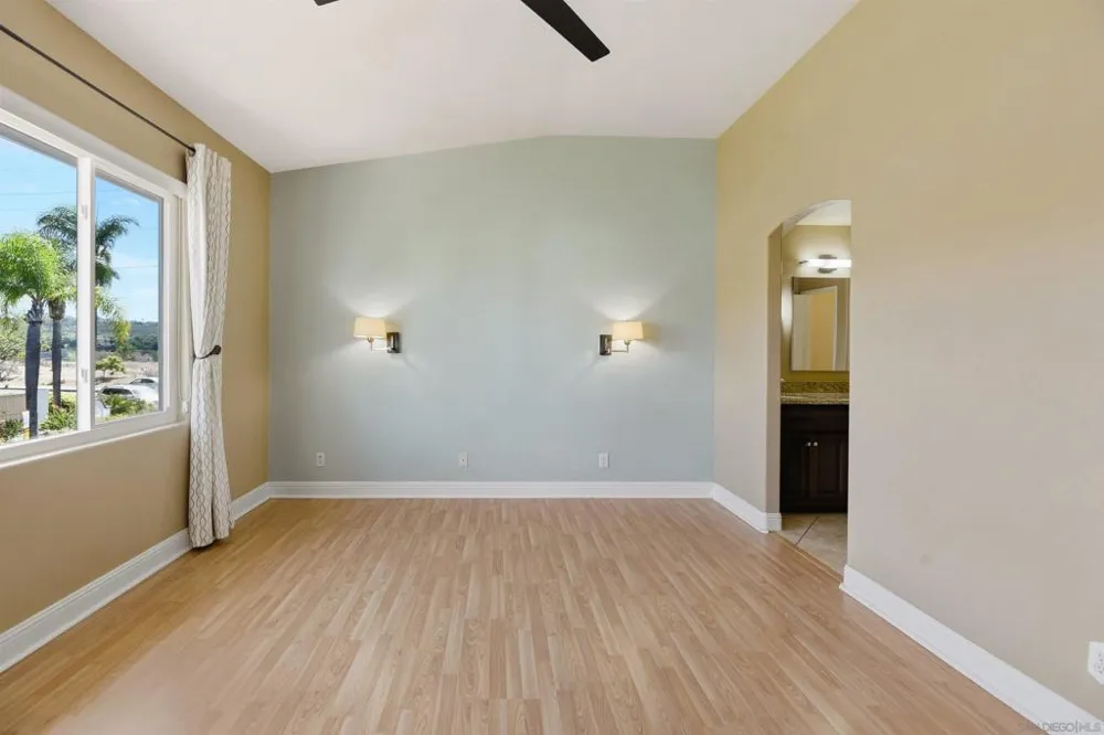 10950 Ivy Hill Dr #4 San Diego, CA 92131