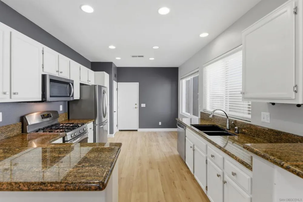 10950 Ivy Hill Dr #4 San Diego, CA 92131