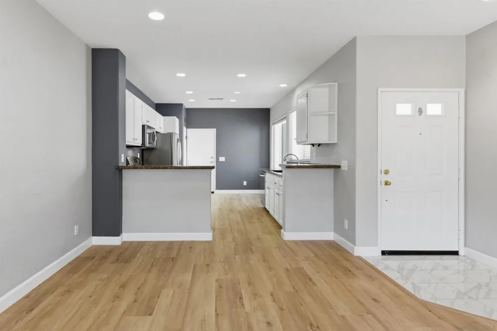 10950 Ivy Hill Dr #4 San Diego, CA 92131